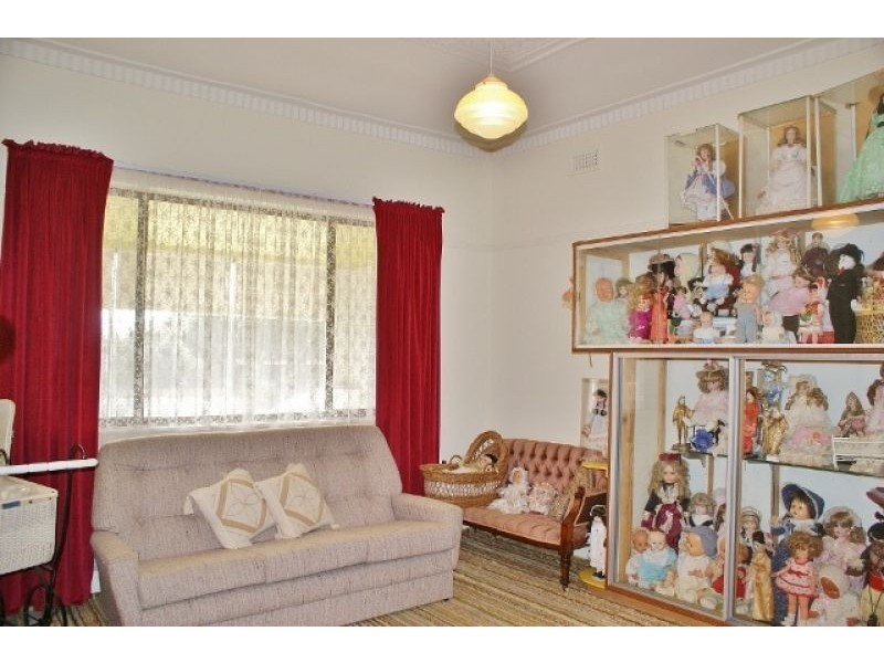 8 View Street, Moe VIC 3825