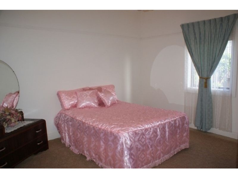 8 View Street, Moe VIC 3825