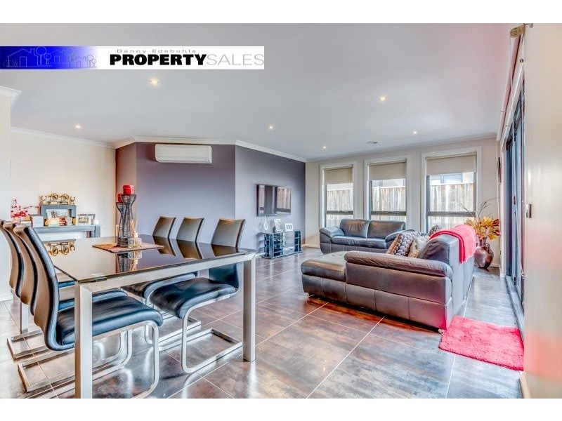 13 Villeneuve Drive, Trafalgar VIC 3824