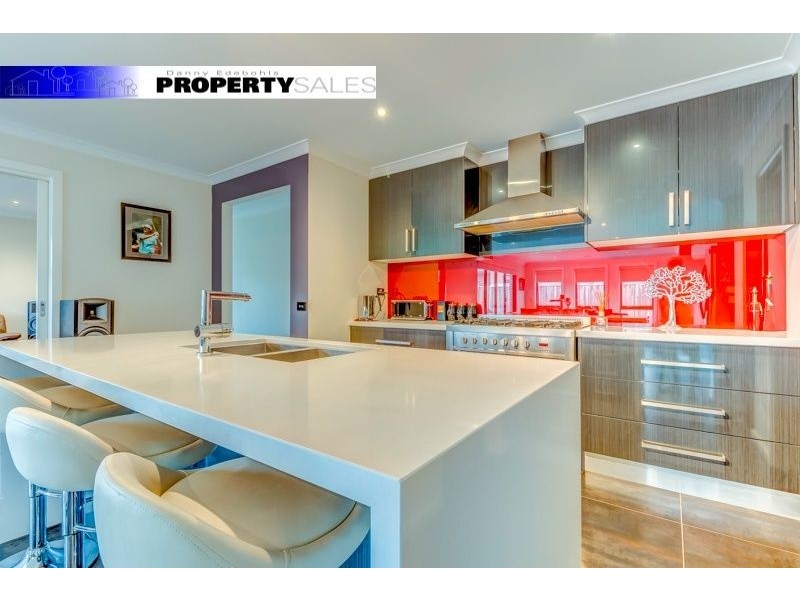 13 Villeneuve Drive, Trafalgar VIC 3824