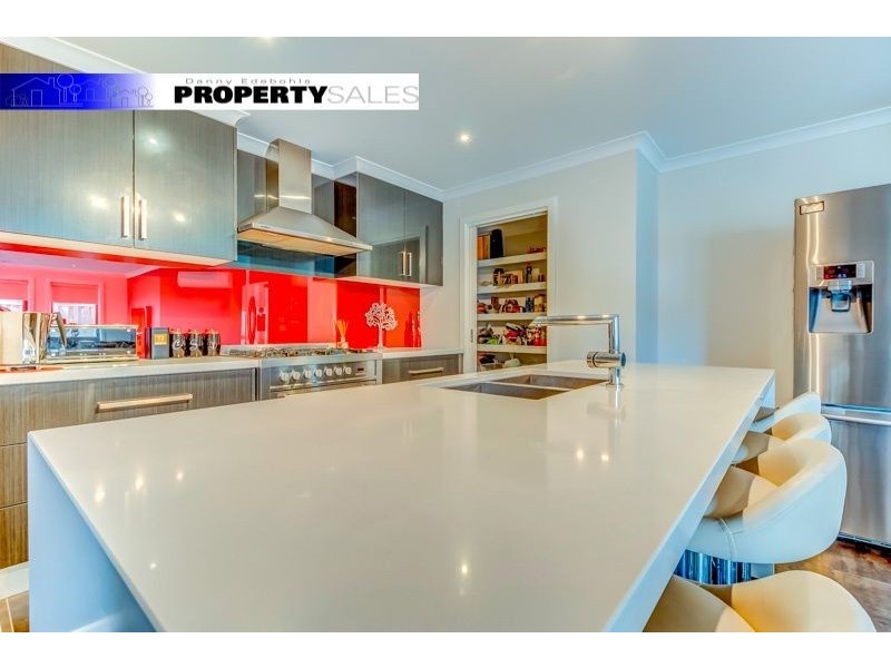 13 Villeneuve Drive, Trafalgar VIC 3824