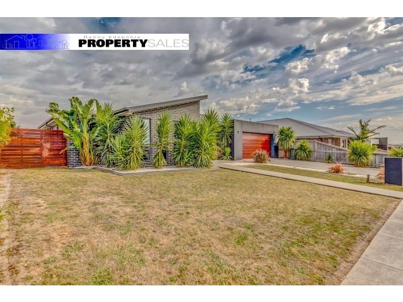 13 Villeneuve Drive, Trafalgar VIC 3824