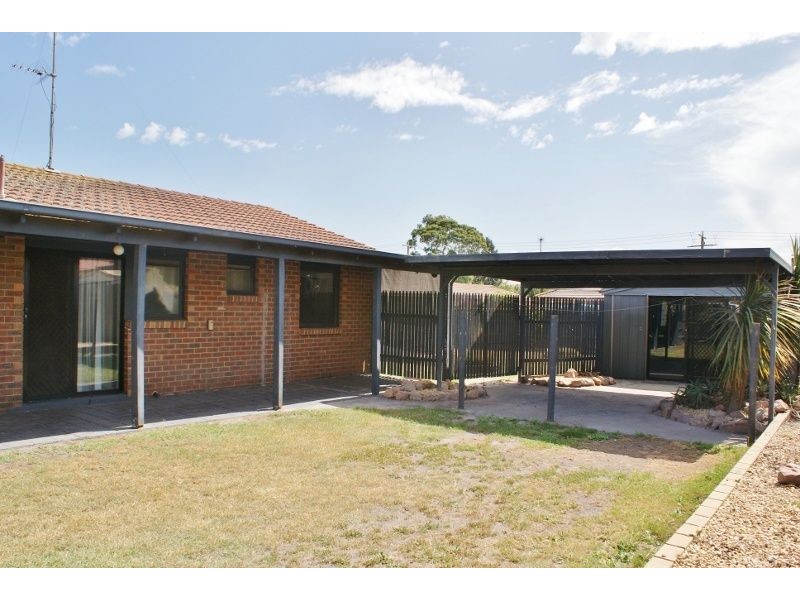 9 Banksia Street, Newborough VIC 3825