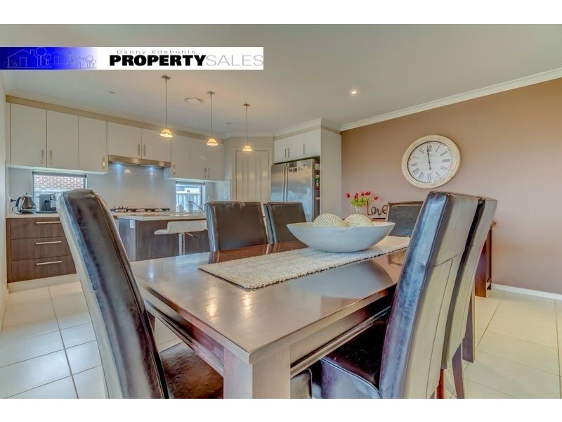 017 Leadbeater Mews, Newborough VIC 3825