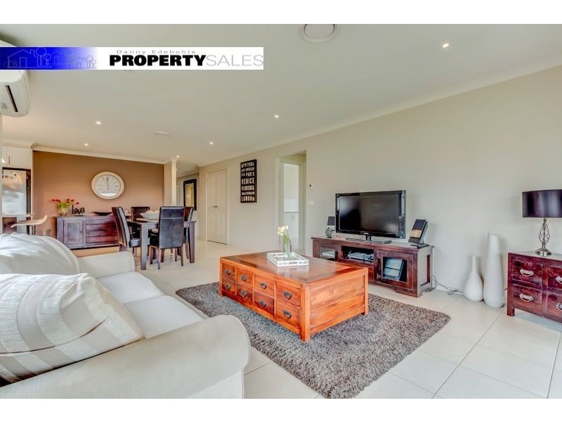 017 Leadbeater Mews, Newborough VIC 3825