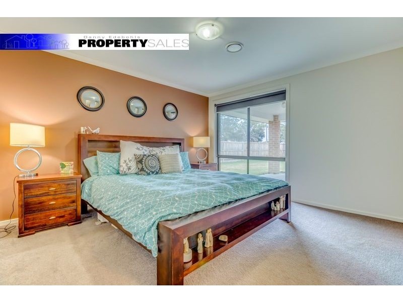 017 Leadbeater Mews, Newborough VIC 3825