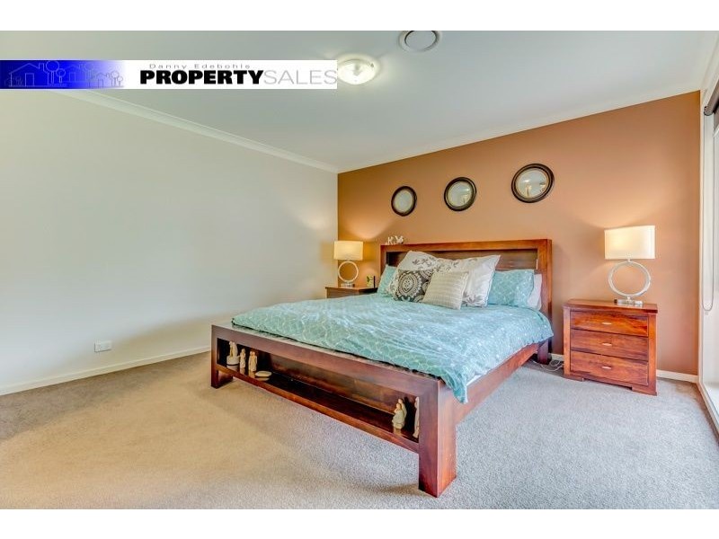 017 Leadbeater Mews, Newborough VIC 3825