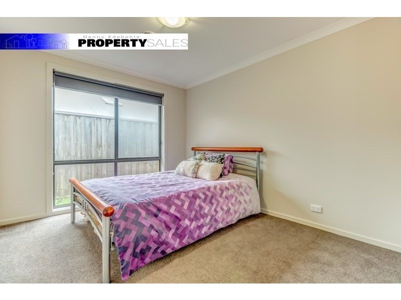 017 Leadbeater Mews, Newborough VIC 3825