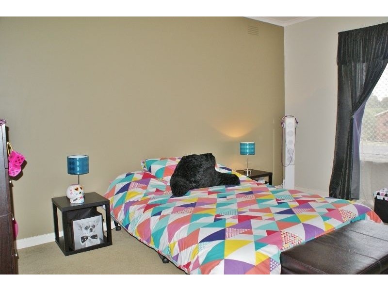 33 Northern Avenue, Newborough VIC 3825