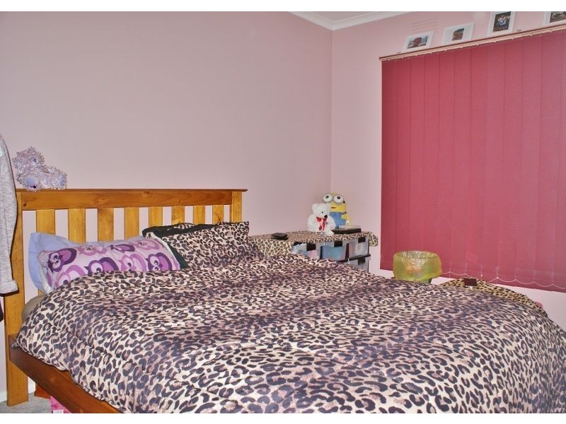 33 Northern Avenue, Newborough VIC 3825