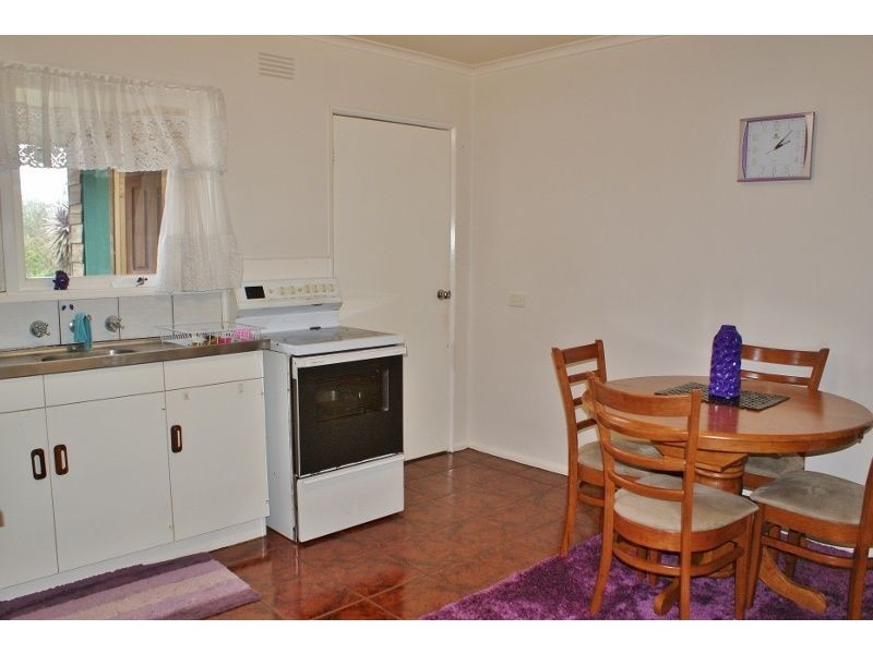 33 Northern Avenue, Newborough VIC 3825