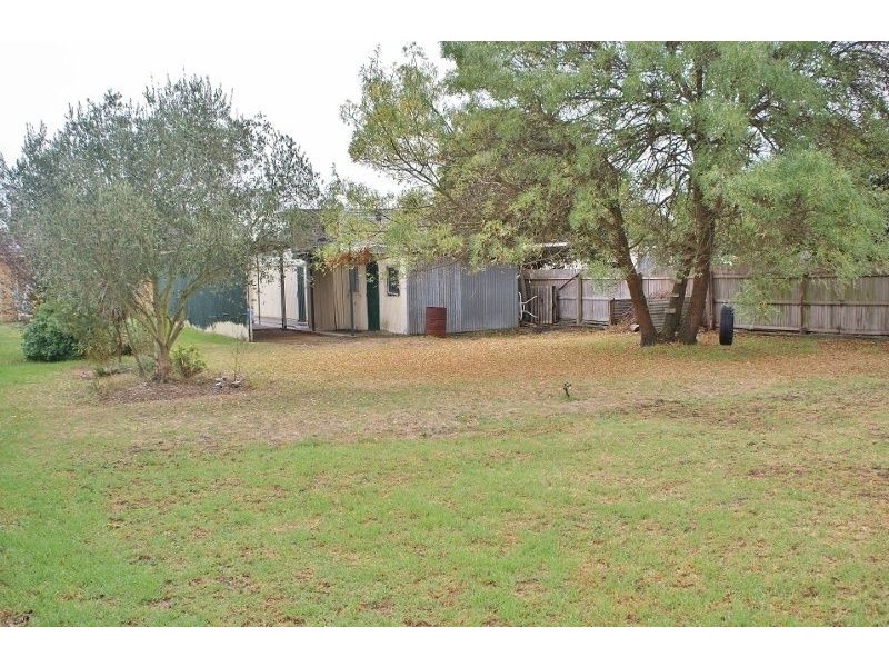 33 Northern Avenue, Newborough VIC 3825