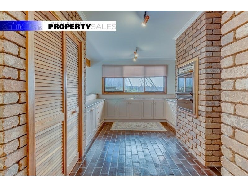 37 Haunted Hills Road, Newborough VIC 3825