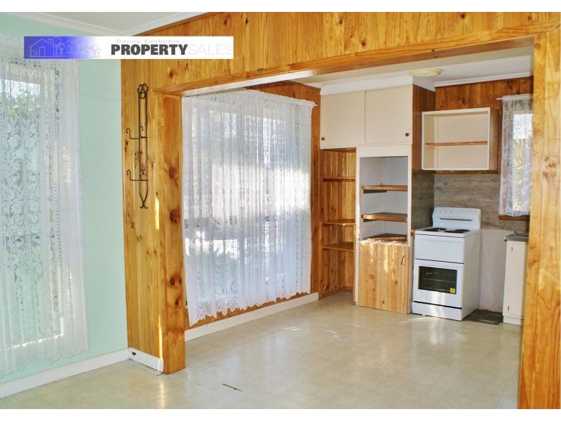 63 Elizabeth Street, Moe VIC 3825