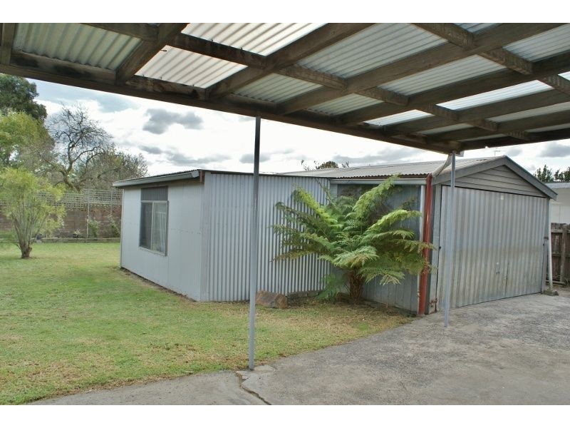 50 Newark Avenue, Newborough VIC 3825