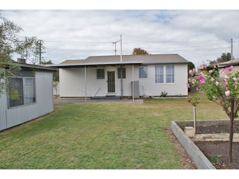 50 Newark Avenue, Newborough VIC 3825