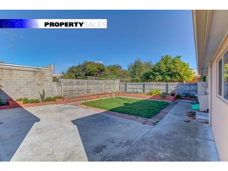 69 Hennessey Street, Moe VIC 3825