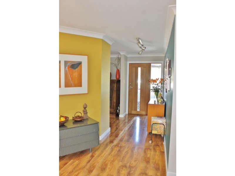 30 Newark Avenue, Newborough VIC 3825