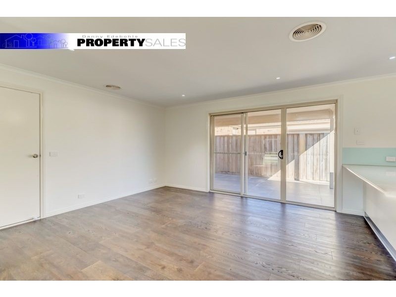 8 Rafter Court, Moe VIC 3825