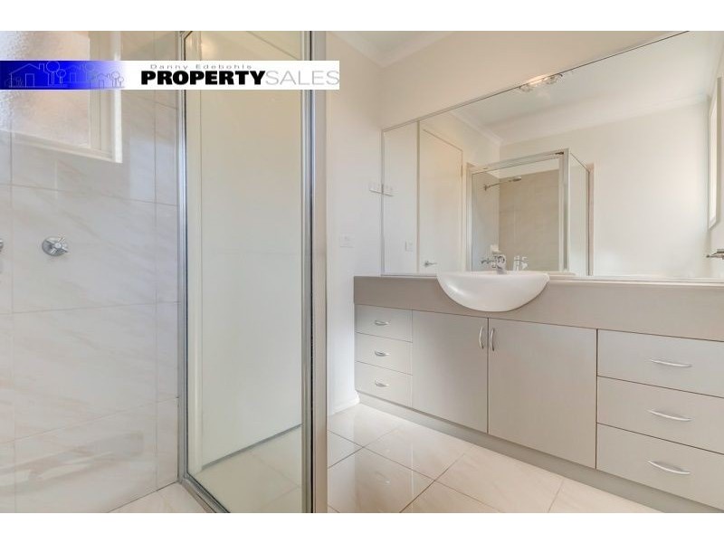 8 Rafter Court, Moe VIC 3825