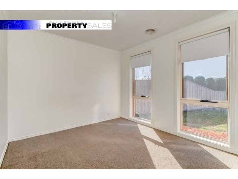 8 Rafter Court, Moe VIC 3825