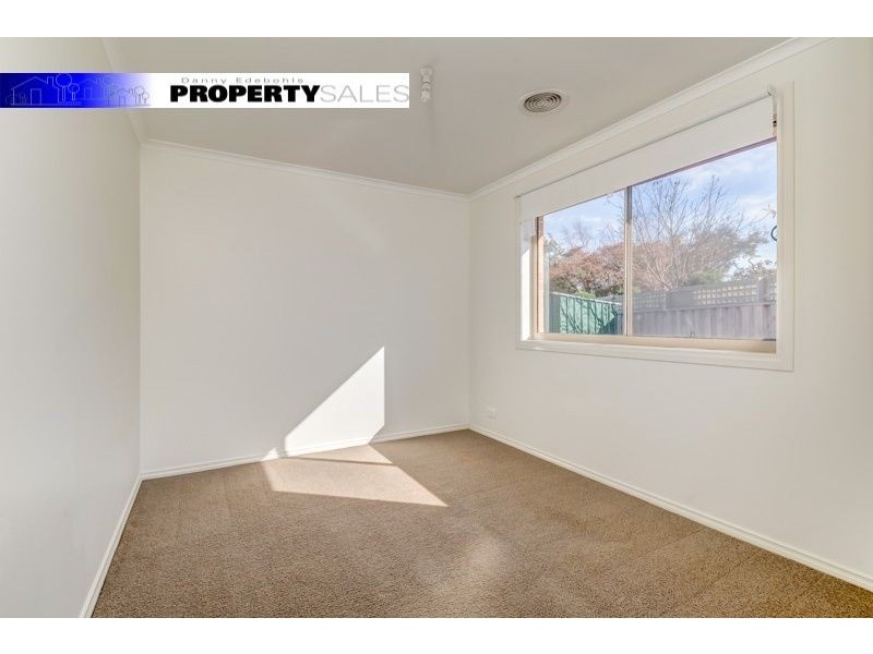 8 Rafter Court, Moe VIC 3825