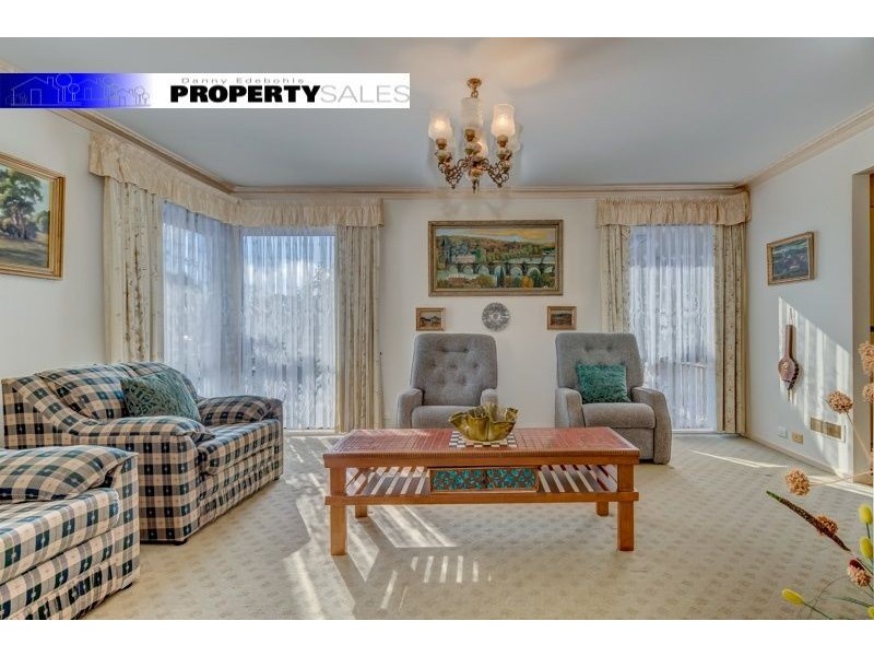 7 McMillan Court, Newborough VIC 3825