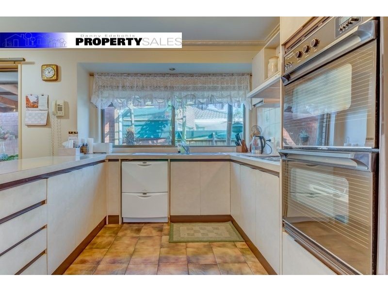 7 McMillan Court, Newborough VIC 3825