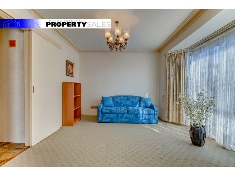 7 McMillan Court, Newborough VIC 3825