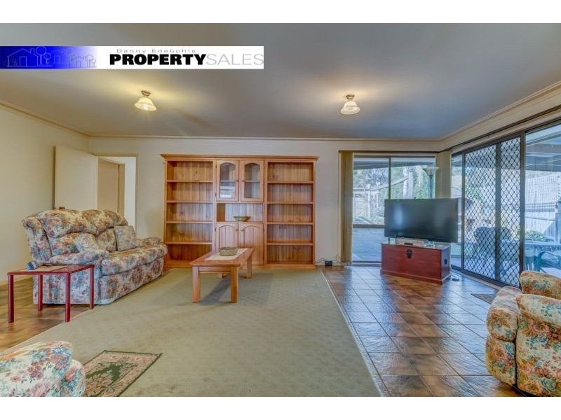 7 McMillan Court, Newborough VIC 3825