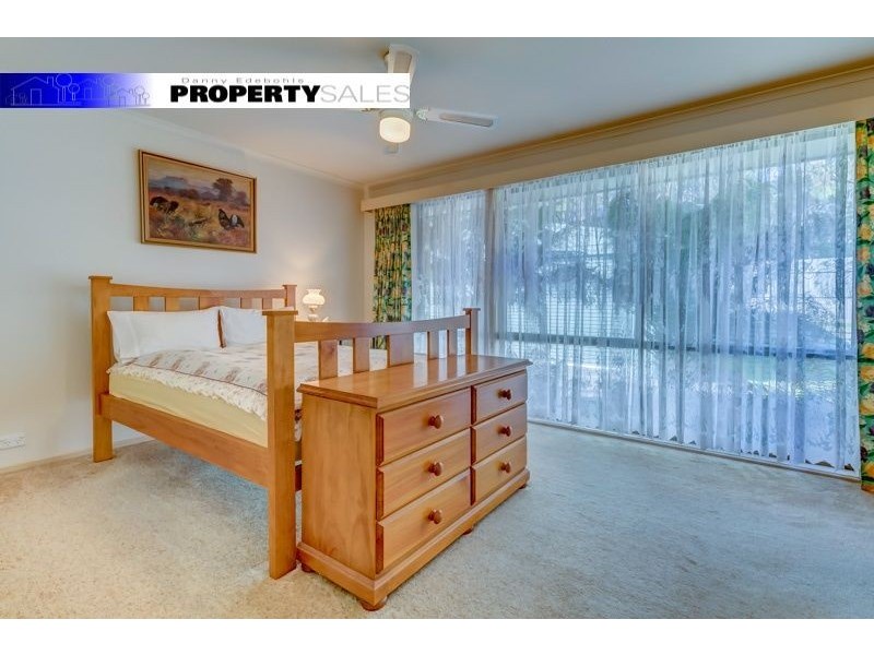 7 McMillan Court, Newborough VIC 3825