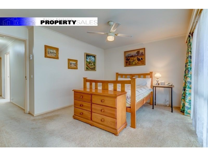 7 McMillan Court, Newborough VIC 3825