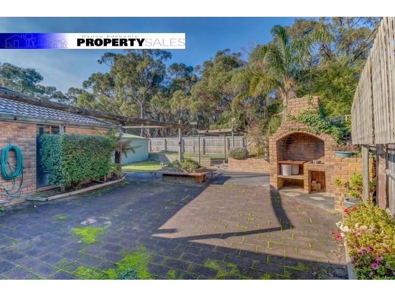 7 McMillan Court, Newborough VIC 3825
