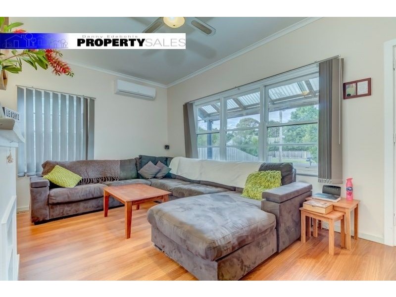 16 Hawker Street, Moe VIC 3825