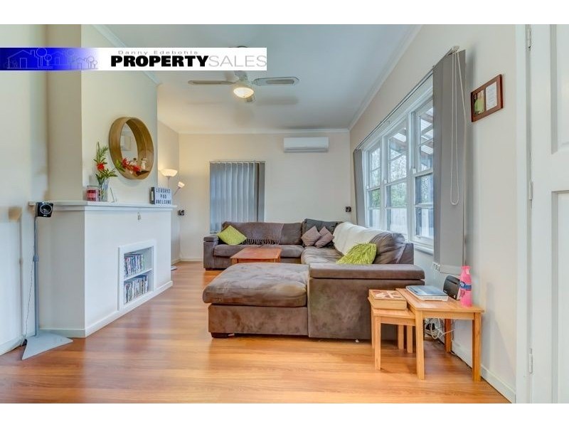 16 Hawker Street, Moe VIC 3825