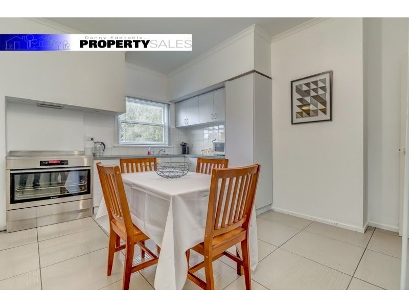 16 Hawker Street, Moe VIC 3825
