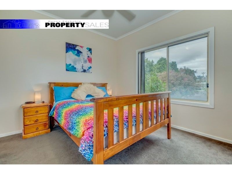 16 Hawker Street, Moe VIC 3825