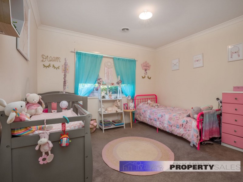 17 Stamford Street, Newborough VIC 3825