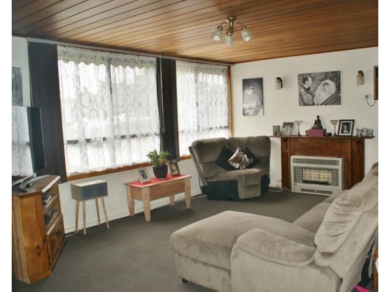 11 Thoresby Street, Newborough VIC 3825