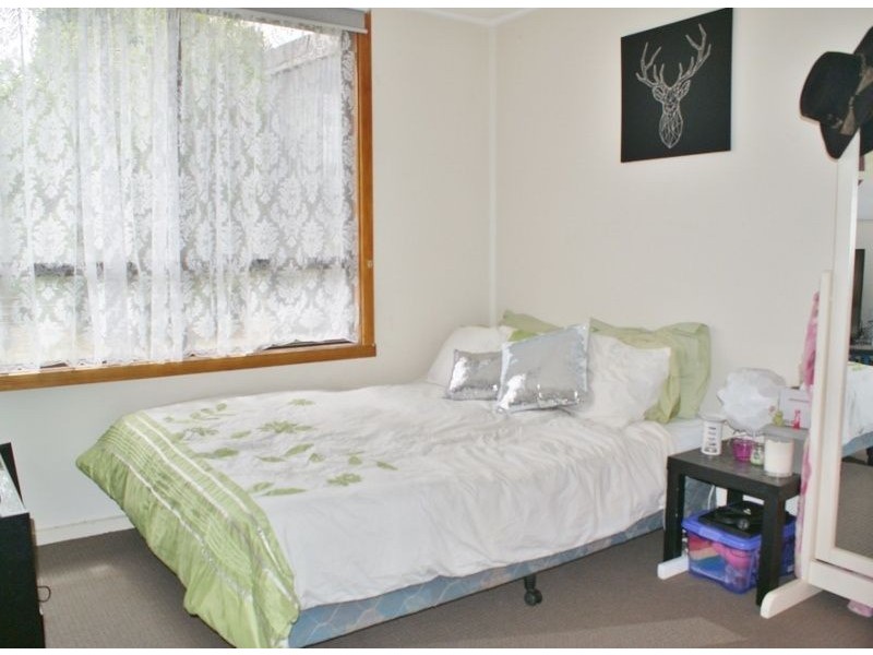 11 Thoresby Street, Newborough VIC 3825