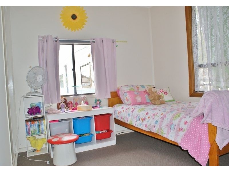 11 Thoresby Street, Newborough VIC 3825