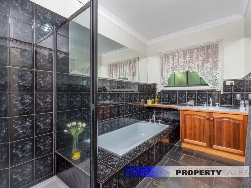 10 Kenall Drive, Moe VIC 3825