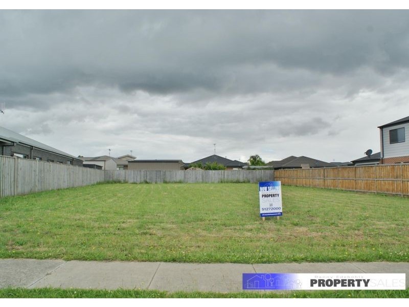 2 Leadbeater Mews, Newborough VIC 3825