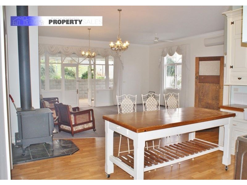 8 Henty Street, Erica VIC 3825