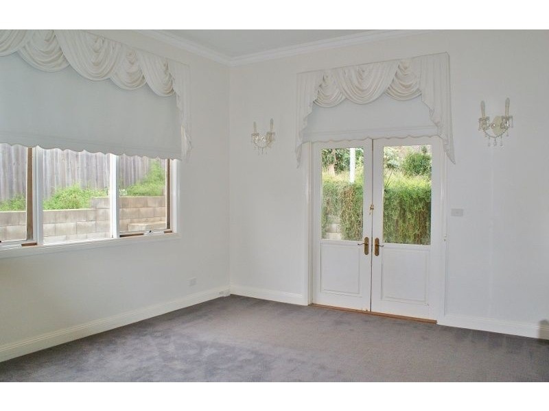 8 Henty Street, Erica VIC 3825