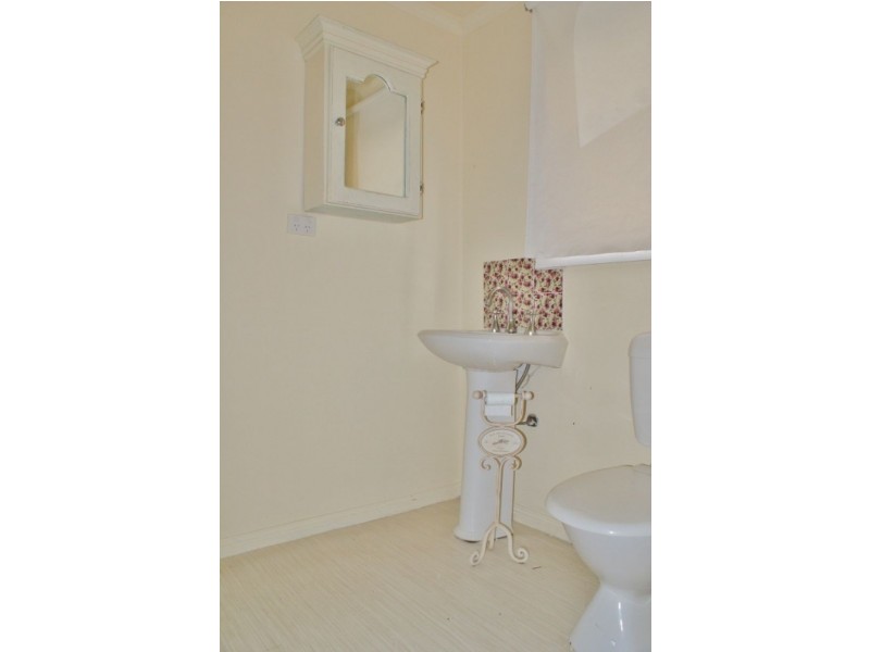 8 Henty Street, Erica VIC 3825