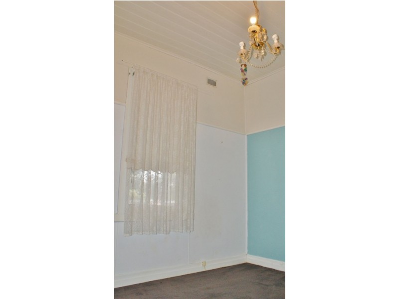 8 Henty Street, Erica VIC 3825