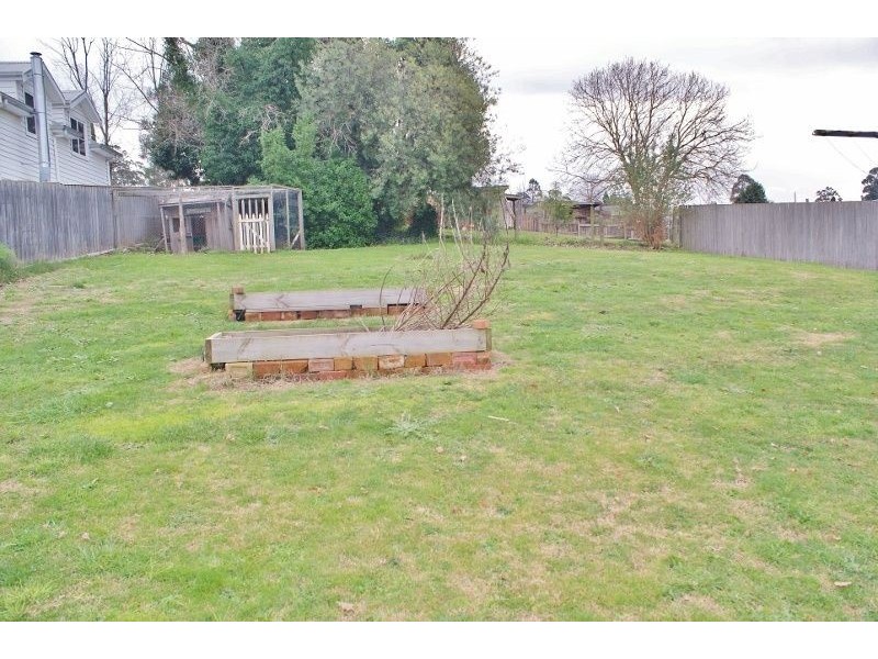 8 Henty Street, Erica VIC 3825