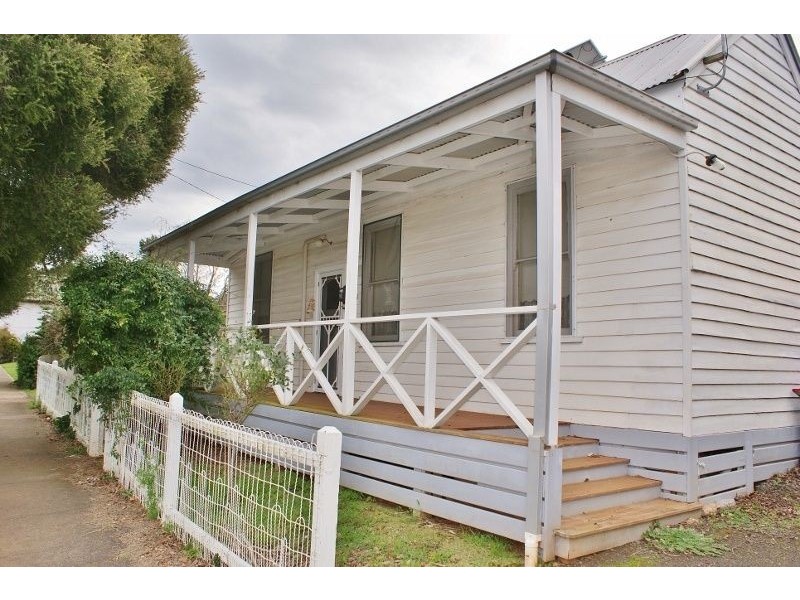 8 Henty Street, Erica VIC 3825