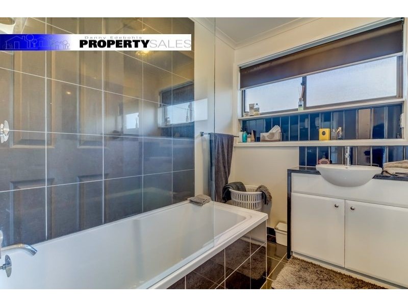 37 Cross Street, Newborough VIC 3825